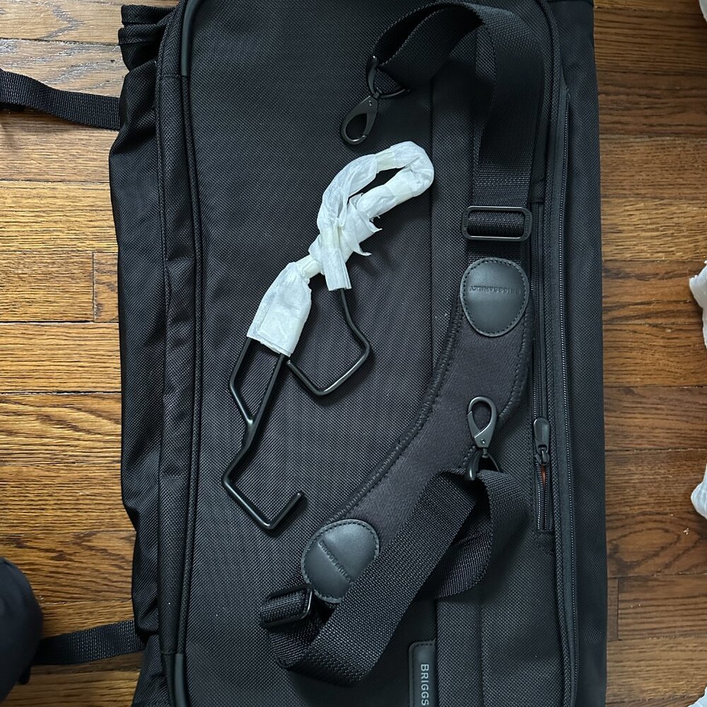 Hanging Clothing Luggage - Picture 3 of 3